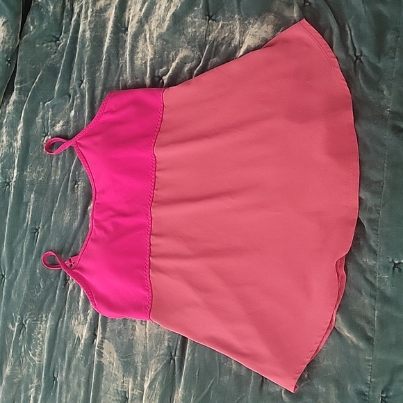 Under Armour Athletic Tank w/built-in padded bra in fuscia pink Size Large - Picture 5 of 6